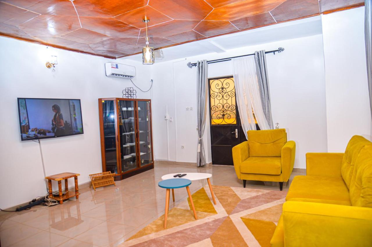 Appartement Meuble 2 Chambres Avec Salle De Bain - 1 Salon - 1E Cuisine - La Concorde - Quartier Nkomkana Yaoundé Eksteriør billede